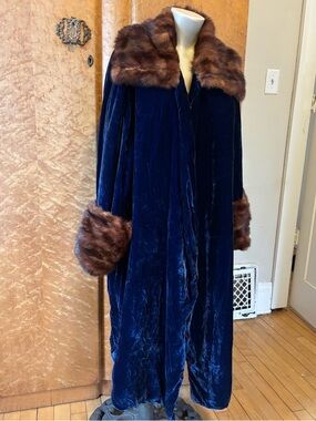 1920s Antique Edwardian Sapphire & Fur Opera Coat